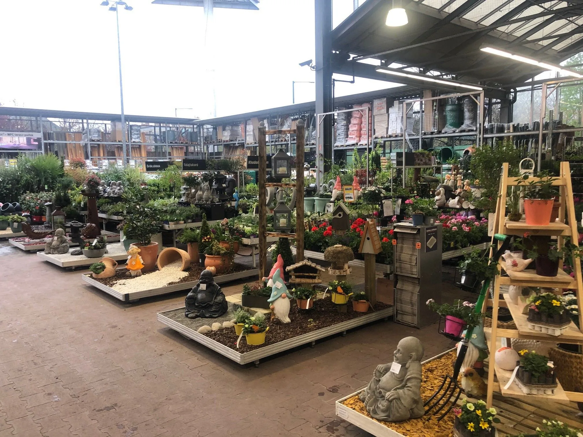 14 üzleti kép OBI ÁRUHÁZ BUDAPEST