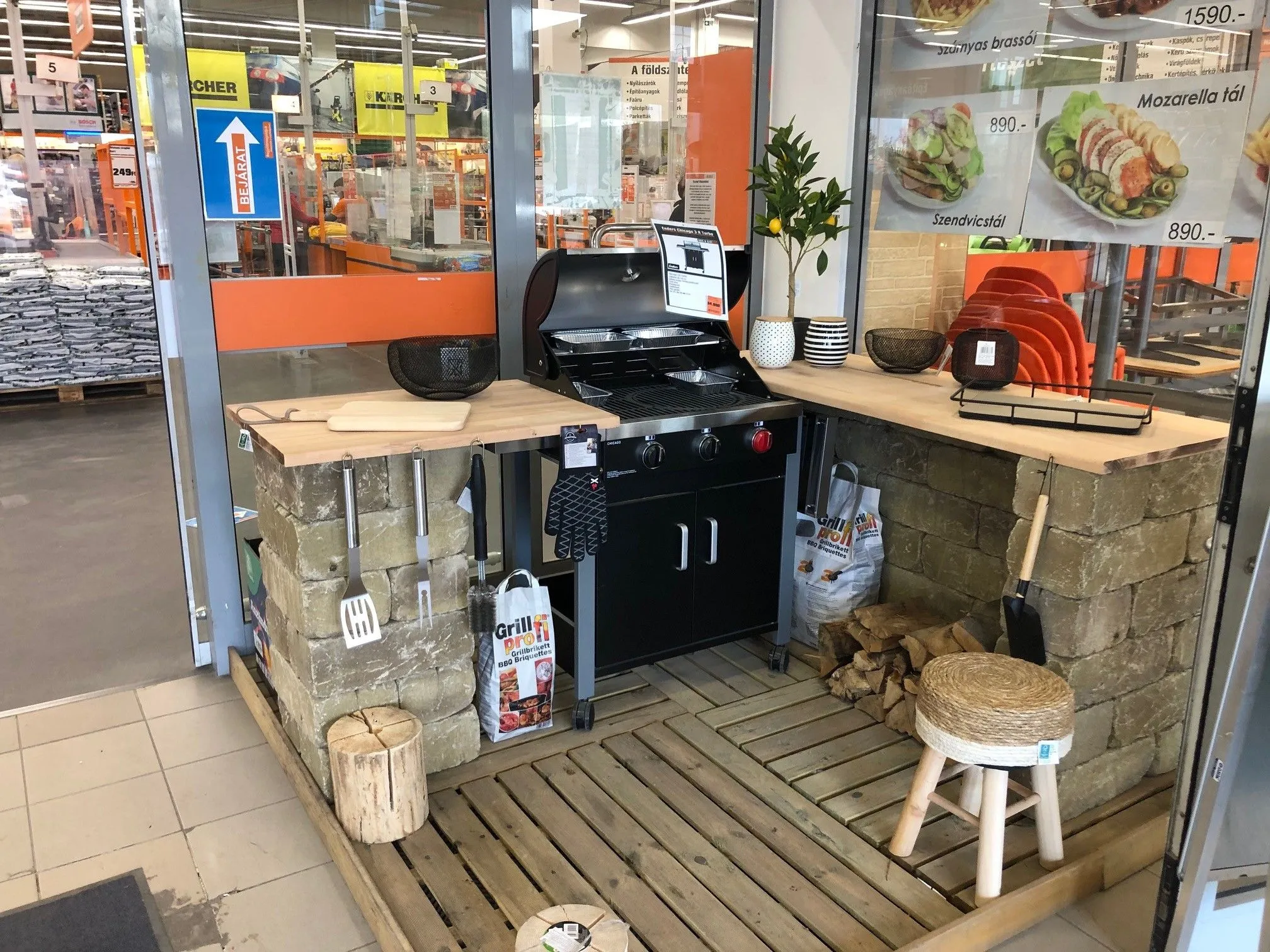 16 üzleti kép OBI ÁRUHÁZ BUDAPEST