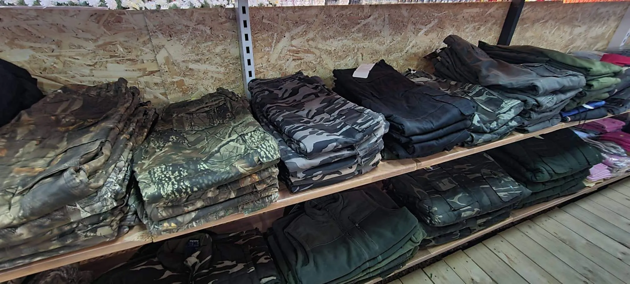 16 üzleti kép GUSZTI ÉS ERZSIKE PIACA