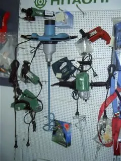 3 üzleti kép GÉPKÖLCSÖNZŐ ÉS BARKÁCSÜZLET