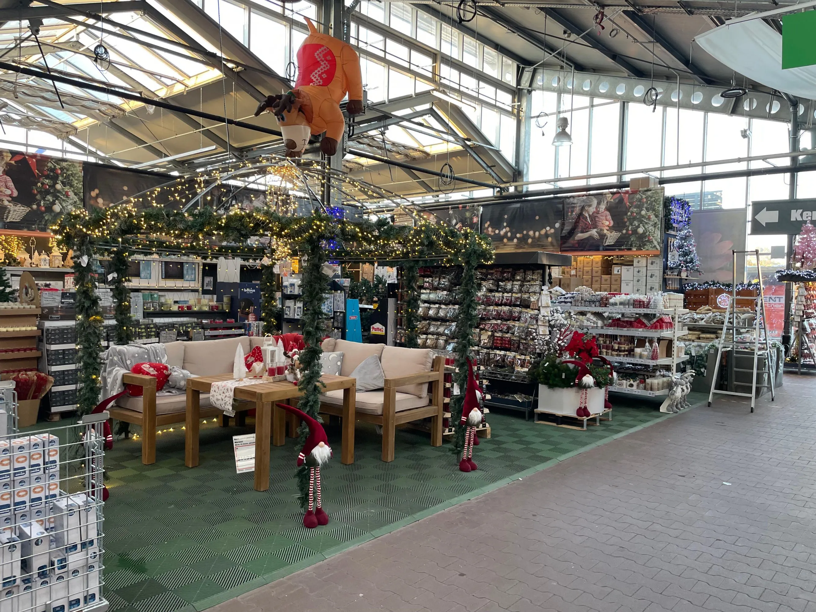 8 üzleti kép OBI ÁRUHÁZ BUDAPEST