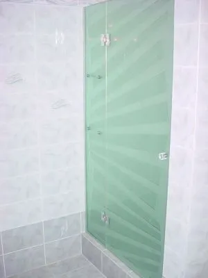 2 üzleti kép GLASS UNION ÜVEG MŰHELY