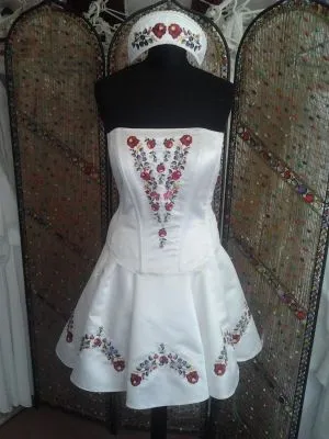 1 üzleti kép KLAUDIA ESKÜVŐI RUHASZALON