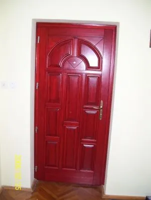 2 üzleti kép BÚTORFÁBÓL