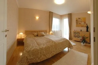 30 üzleti kép FLESHPINK BELSŐÉPÍTÉSZET