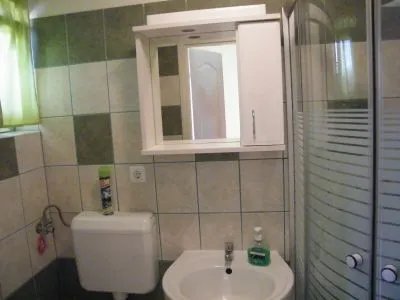 14 üzleti kép ZSÓFIA VENDÉGHÁZ PÁPA