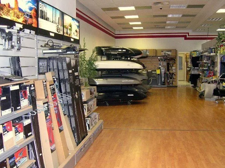 2 üzleti kép AMEGA STUDIO KFT. - CSOMAGTARTÓ ÁRUHÁZ