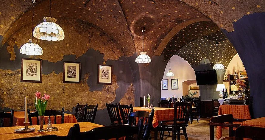 3 üzleti kép CORVINUS-GENERÁLIS ÉTTEREM, PIZZÉRIA, SÖRÖZŐ