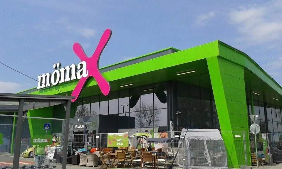 1 üzleti kép MÖMAX DEBRECEN